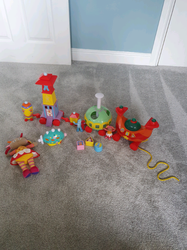 in the night garden pull along ninky nonk wobble train